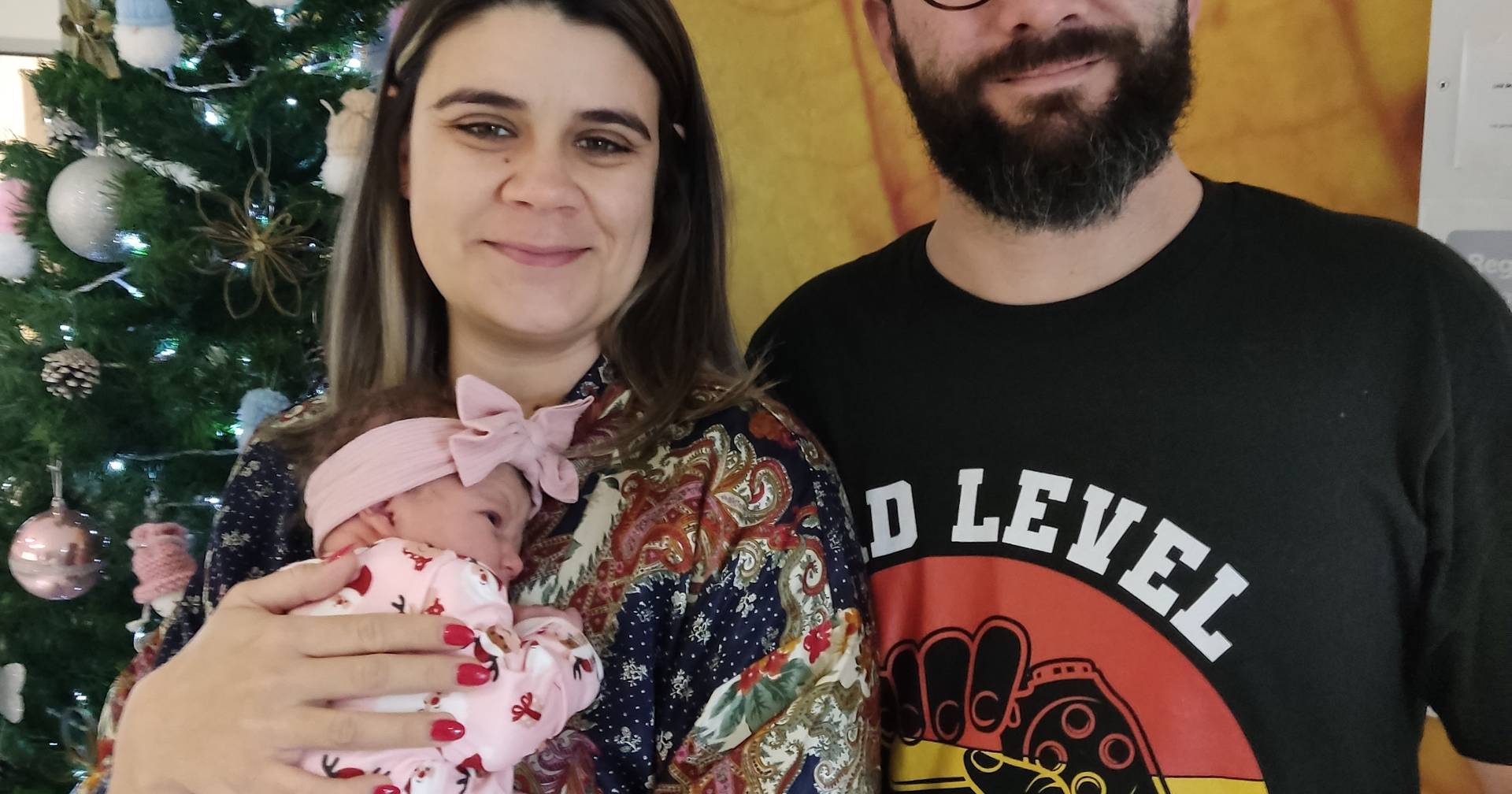 Aurora arrived in the early hours of this Christmas: she was the first baby to be born in Braga