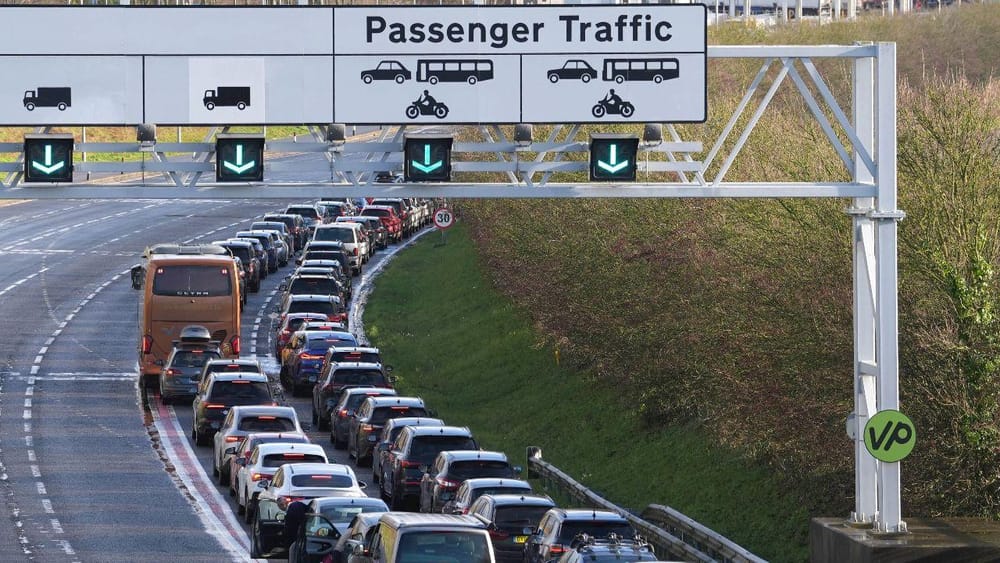 Cars pile up in line trying to get to the Eurotunnel (Gareth Fuller/AP)