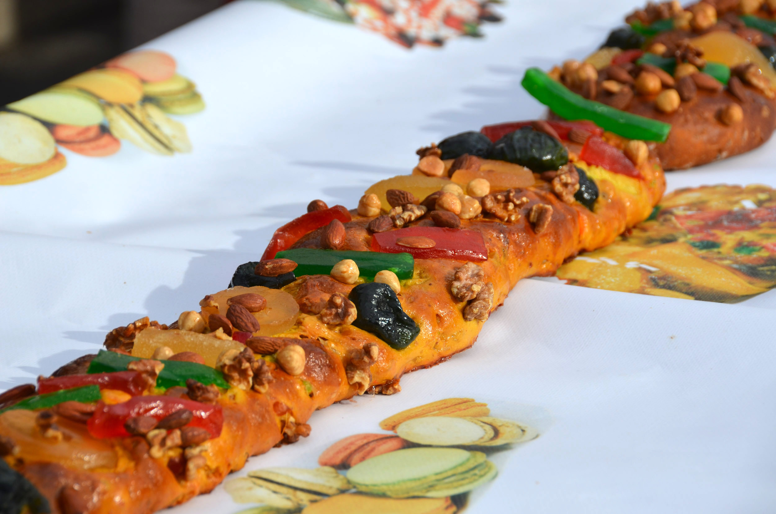 Eight pastry chefs dedicated three days to making the Bolo-Rei Gigante from Vila Real de Santo António