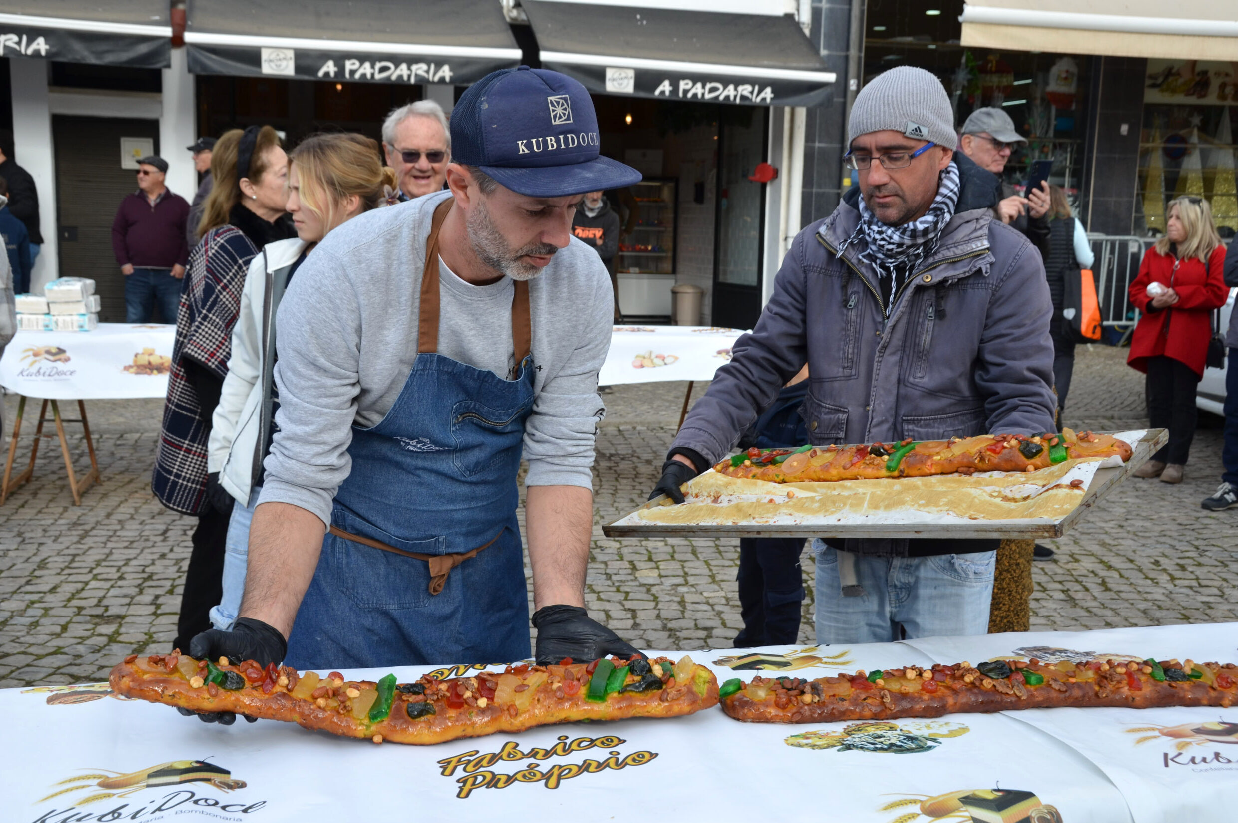 Eight pastry chefs dedicated three days to making the Bolo-Rei Gigante from Vila Real de Santo António