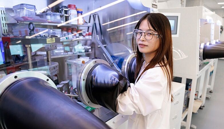 Scientists announce discovery of hidden flaw that causes battery degradation