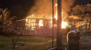 Fire destroys wooden house in the interior of Acre; WATCH