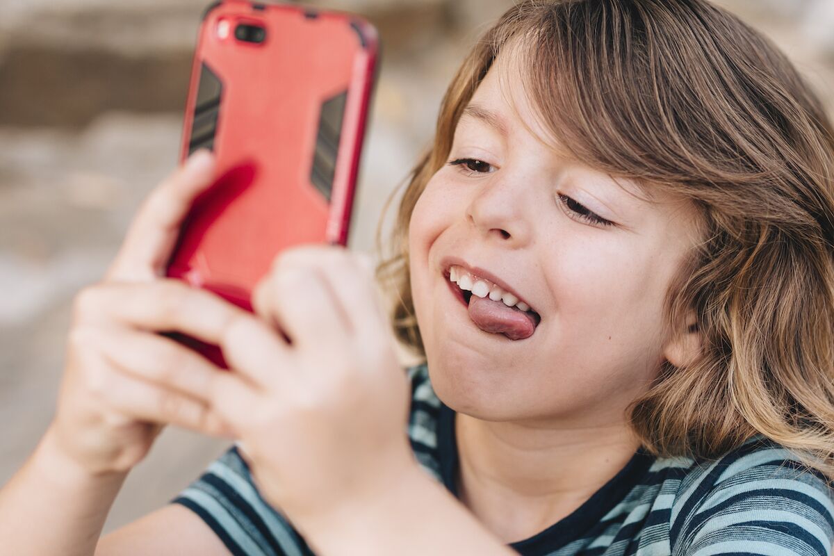 How to know what your child is doing on their cell phone