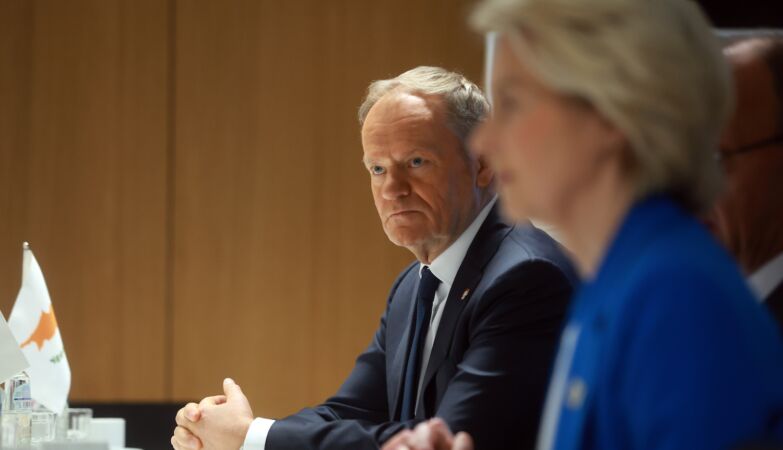 “Either money today, or blood tomorrow”: Tusk’s warning in Brussels
