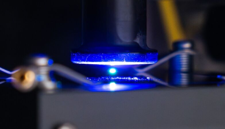 Acoustic levitation. Scientists managed to do magic