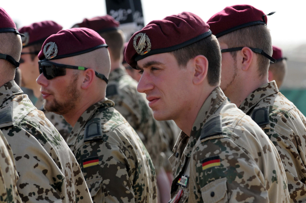 Doors open to mandatory military service. “Allies watching” in Germany