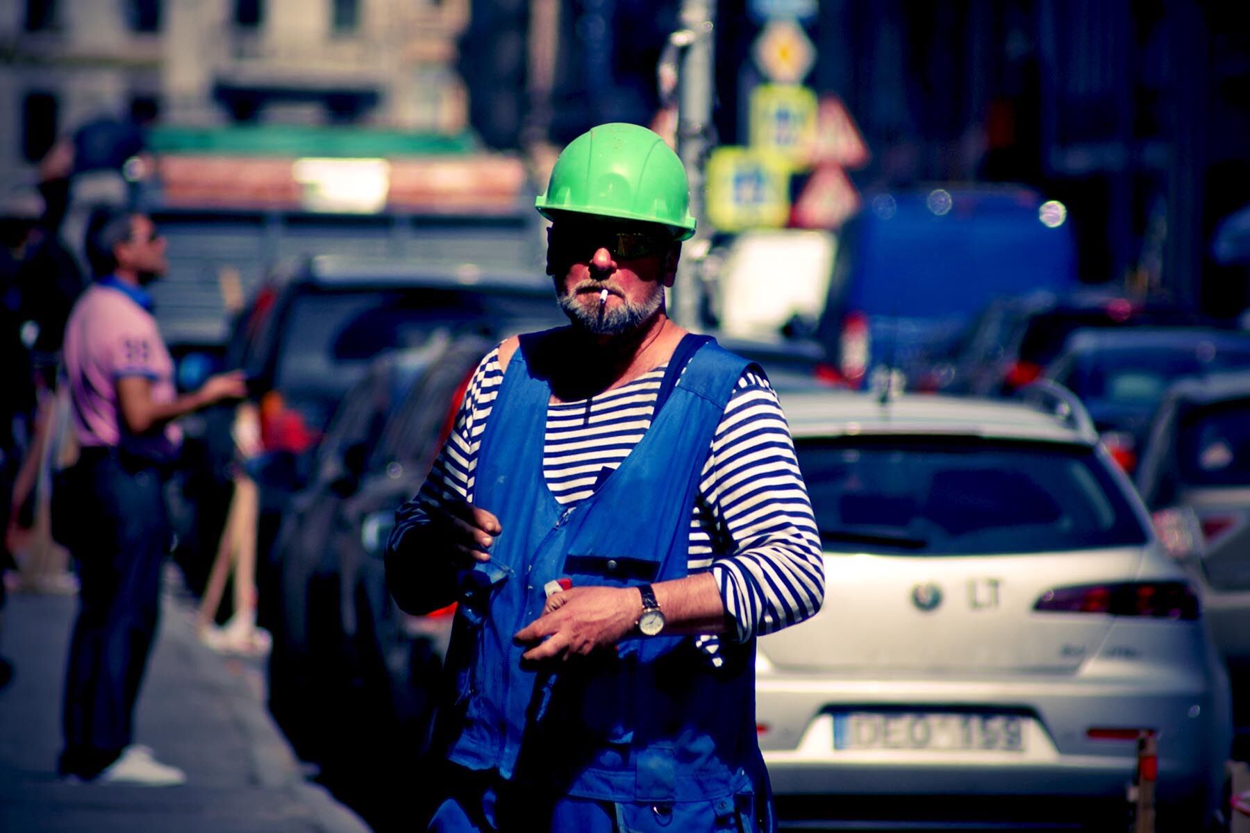 What 4 days? In Russia, the 6-day work week is discussed