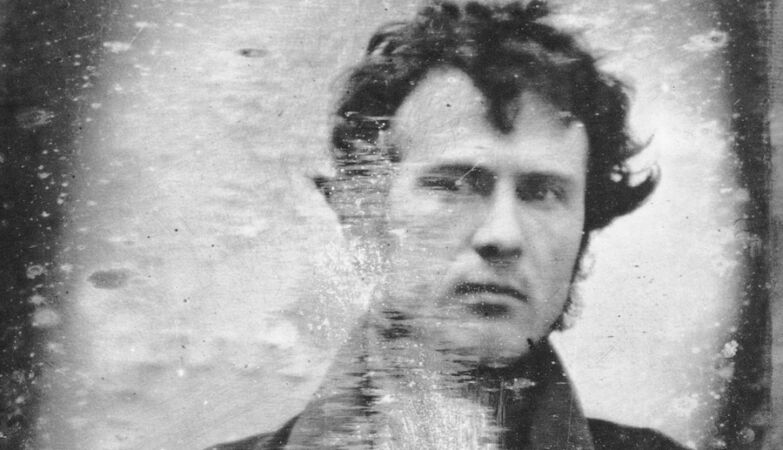 The first selfie, the first person photographed and eyes that saw the French Revolution