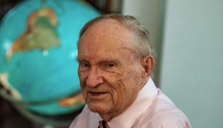 The founder of an association for the right to “die with dignity” died by assisted suicide