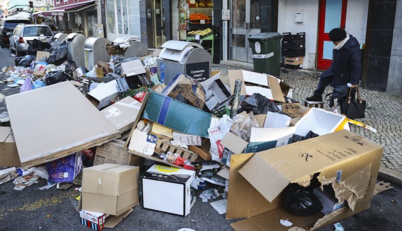 There are things that never change: Christmas and trash. “We should pay for not recycling”