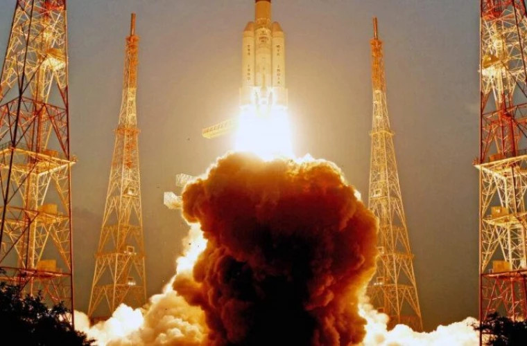 India has placed its heaviest satellite into orbit, a record for the Indian Space Agency