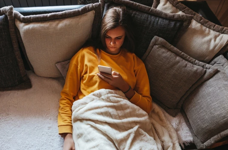 "Brain rot" - the viral term that describes the mental exhaustion caused by compulsive scrolling