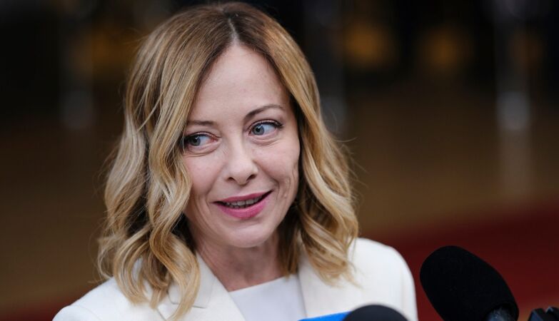 Italian Defense Ministry bans “yes” after national anthem