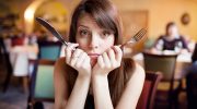 Eat or wait? Restaurant standards are making us more unhappy