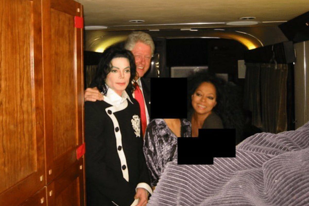 "My God!" Long-awaited files on Epstein revealed – with photos of several famous people