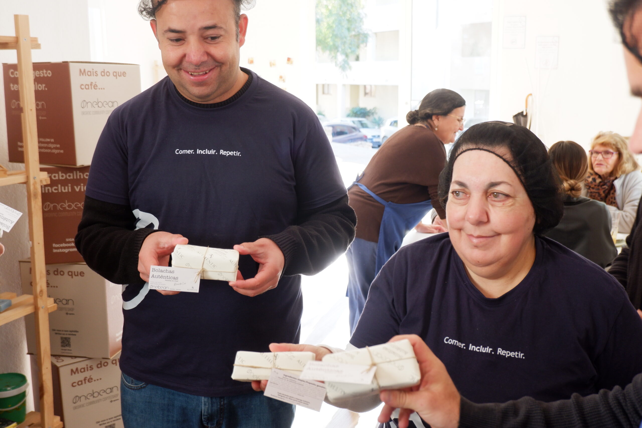 Chef Ricardo Luz sponsors OneBean and creates inclusive “Authentic” cookies