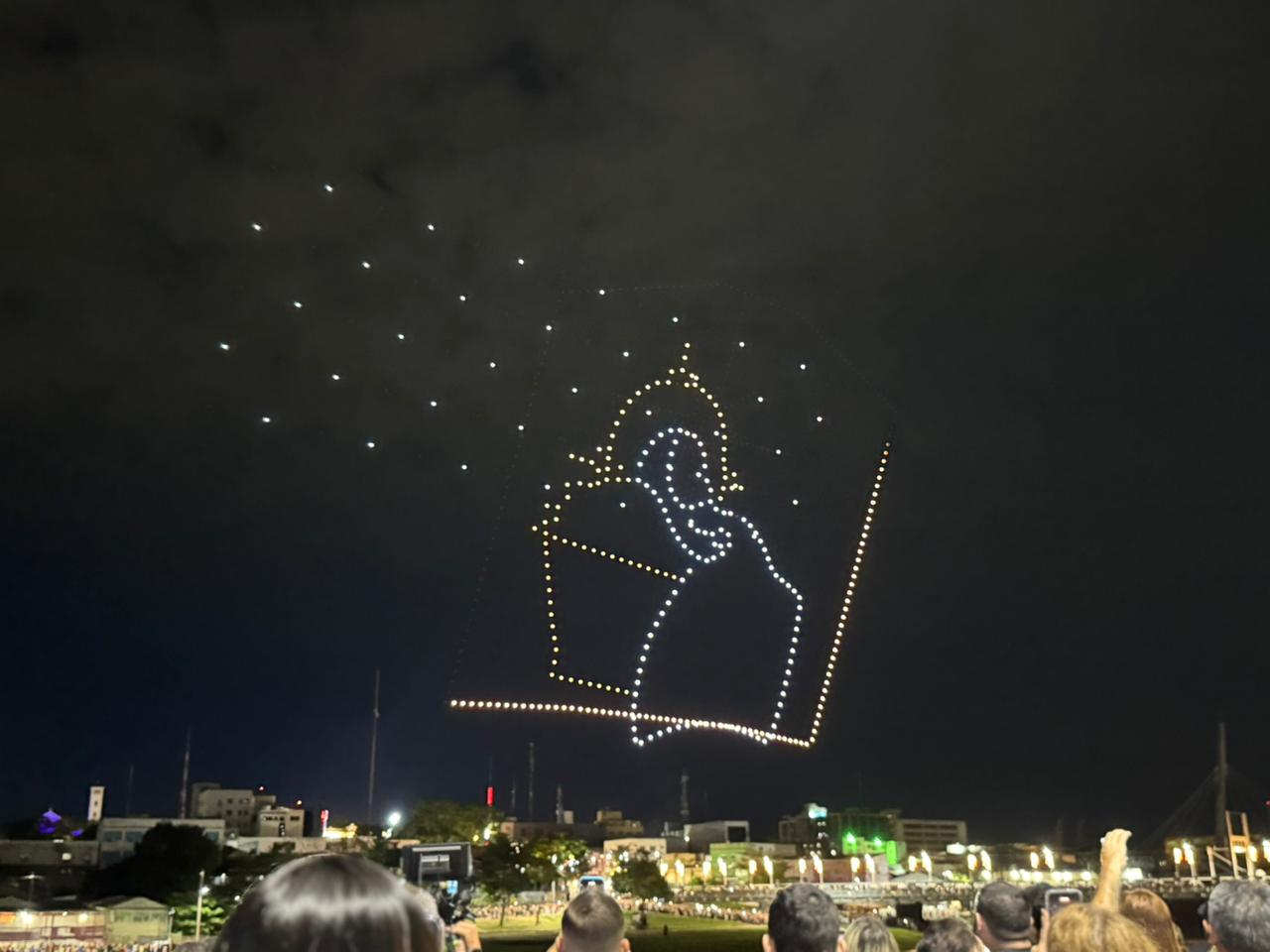 Christmas presentation on the Gameleira boardwalk moved families by combining faith, lights and innovation