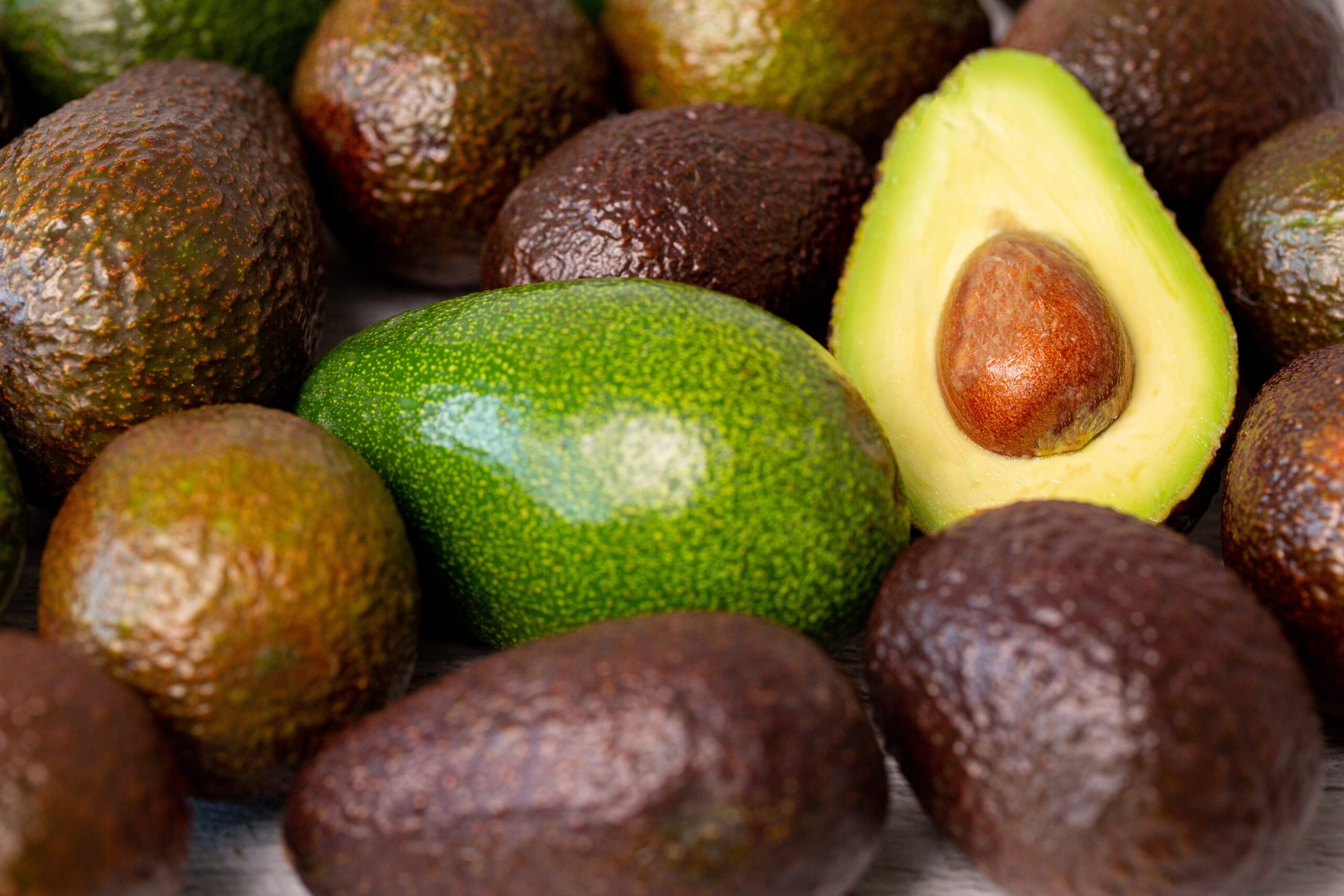 Avocado still green? Discover the trick with aluminum foil to speed up maturation