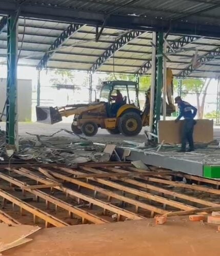 Acre River exceeds 15 meter quota and Civil Defense begins assembling shelters in Rio Branco