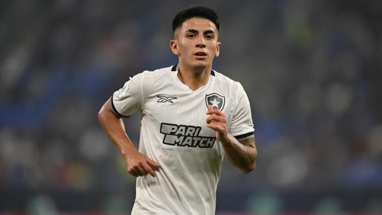 Quanto o Botafogo tem que pagar por Almada? Pode ter transferban?  image