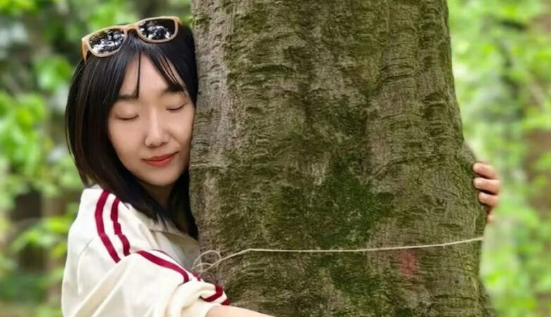Why are so many young people in China hugging trees?