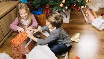 Christmas Eve or Christmas Morning? Know when to open your gifts