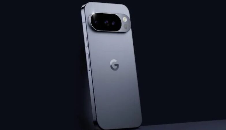 Arrested for deleting everything from his cell phone before the customs agent arrived