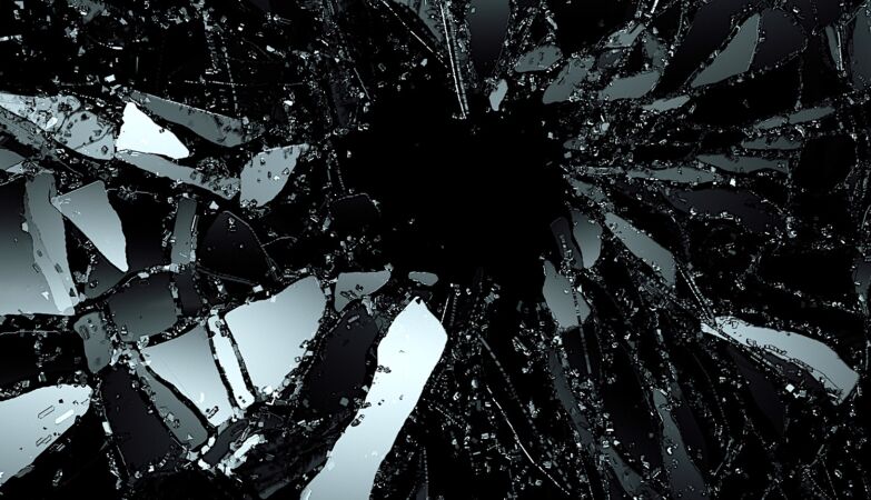 French scientist discovers new law of Physics — which describes how objects break apart