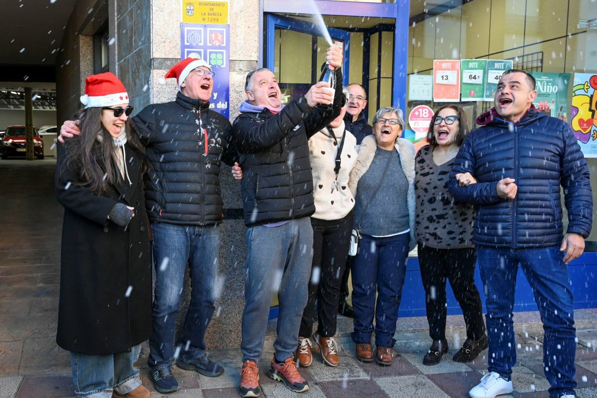 Residents of Spanish village devastated by fires win 468 million in Christmas lottery