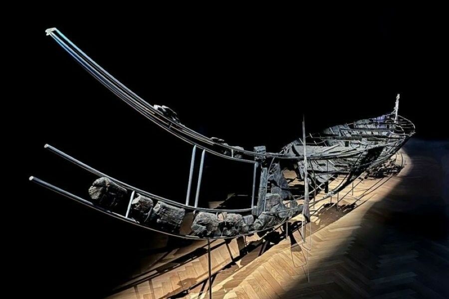 CSI in the Iron Age? Looter's fingerprint detected on one of Scandinavia's oldest ships