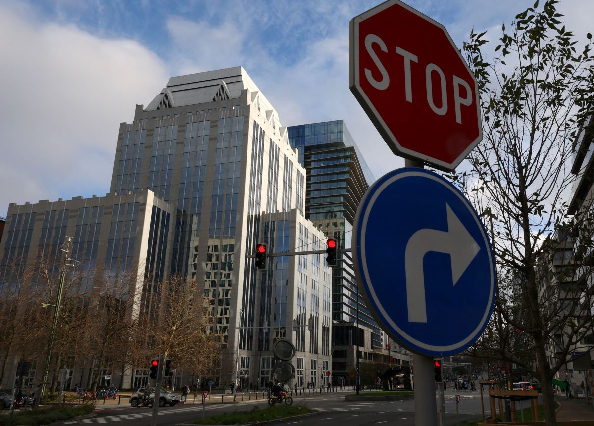 Απειλές Μεντβέντεφ: Casus belli το δάνειο με τα ρωσικά παγωμένα κεφάλαια