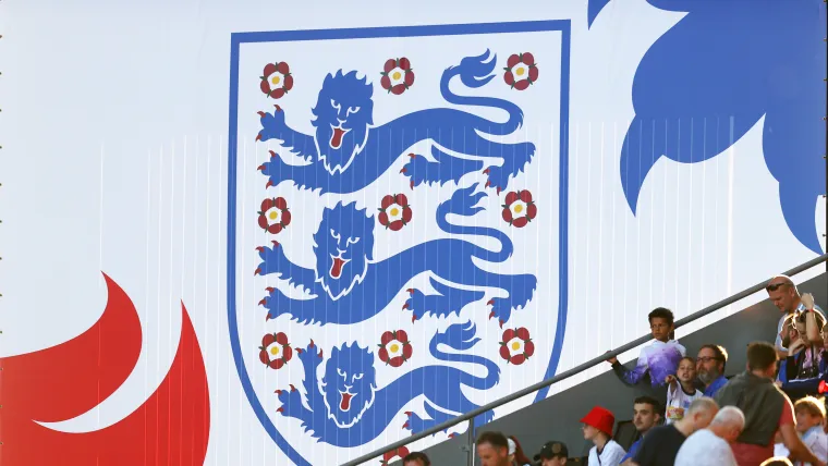 Quem é o ex-jogador da seleção da Inglaterra que foi preso acusado de violência sexual? image