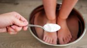 Relief for feet after the holidays Add to warm water and soak swollen feet. After 15 minutes, the swelling will disappear. Home remedy for swollen feet