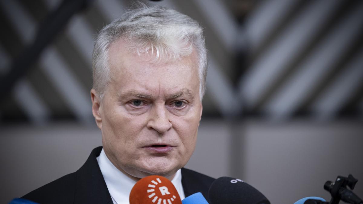 Key NATO country declares national emergency after linking fake tobacco balloons to Russian attacks