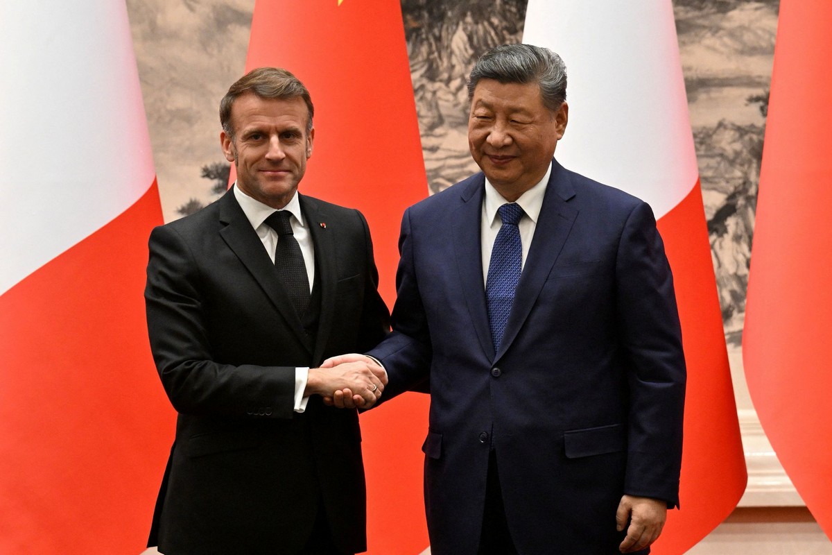 Η διαφθορά «τρώει» την πολεμική μηχανή της Κίνας