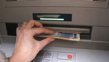 More than 4,000 workers can receive a bonus of two salaries after this day: find out if you are on the list