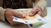 Attention pensioners: December pensions and Christmas allowance arrive this week (and there are new features for 2026)