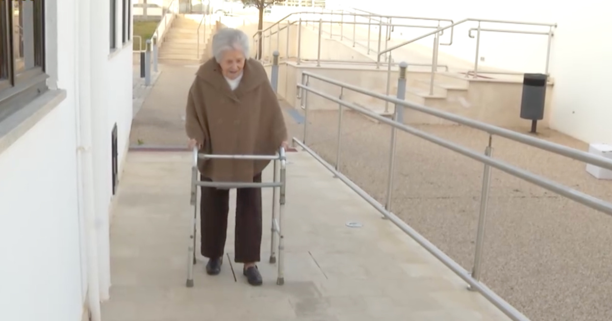 Oldest woman in Portugal turns 113 and leaves a simple warning to the youngest