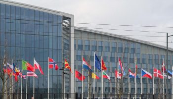 NATO considers moving to its most aggressive plan and Russia immediately counterattacks: "Continue moving towards escalation"