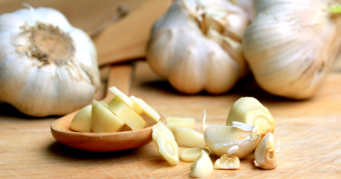Garlic and honey will act as a natural antibiotic /123RF/PICSEL