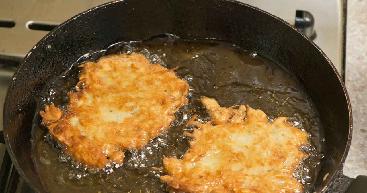 ​Forget about frying potato pancakes. This way you will cut calories