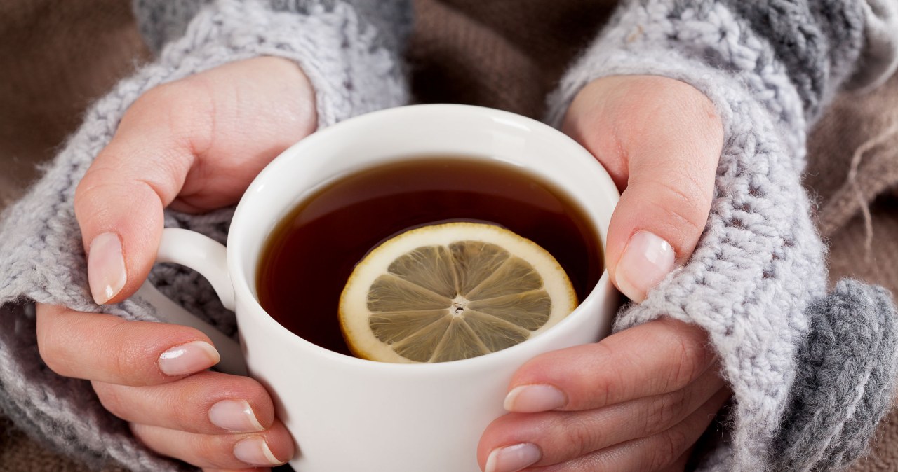 Poles do this with tea every day. You can only hold your head