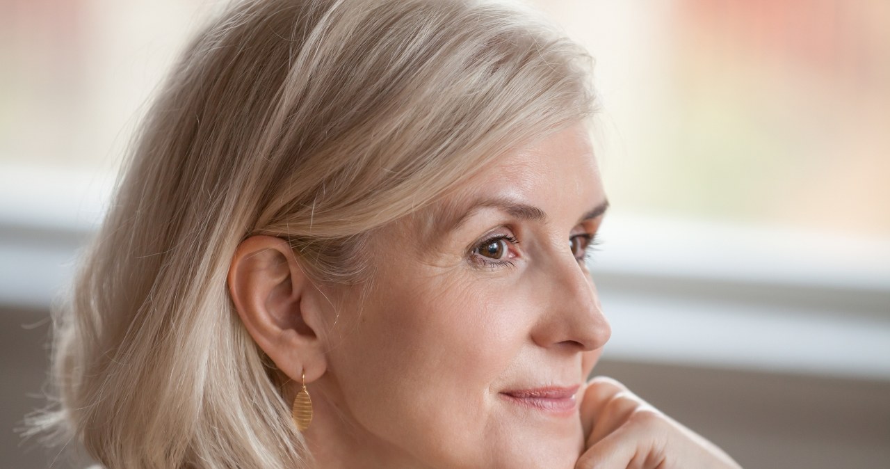 Light and medium shades of blonde work well with gray hair. Regrowth also becomes less problematic /Pixel