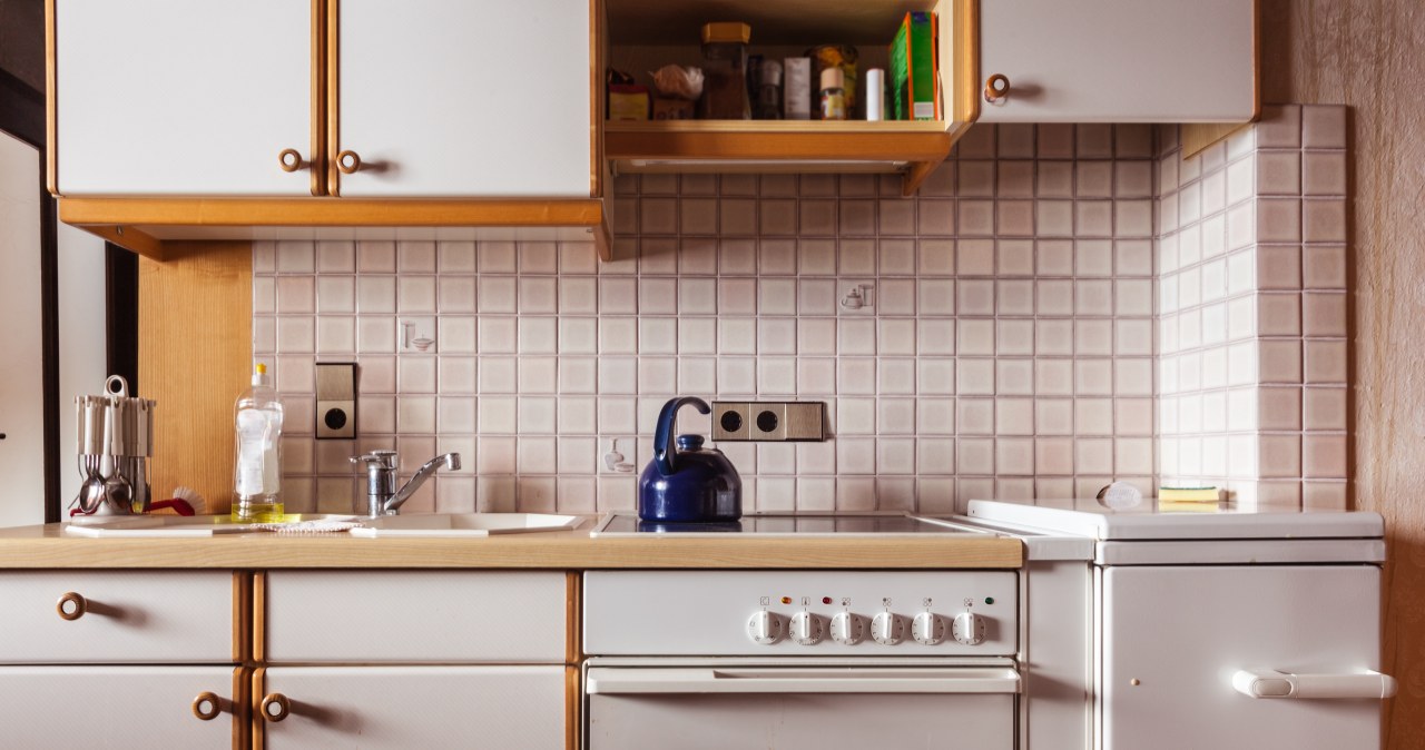 The white kitchen is a thing of the past. Now this decor is recommended by designers