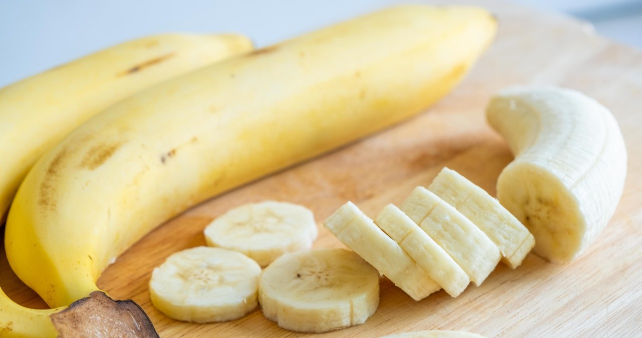 No more throwing away spoiled bananas. This is how you can save them easily