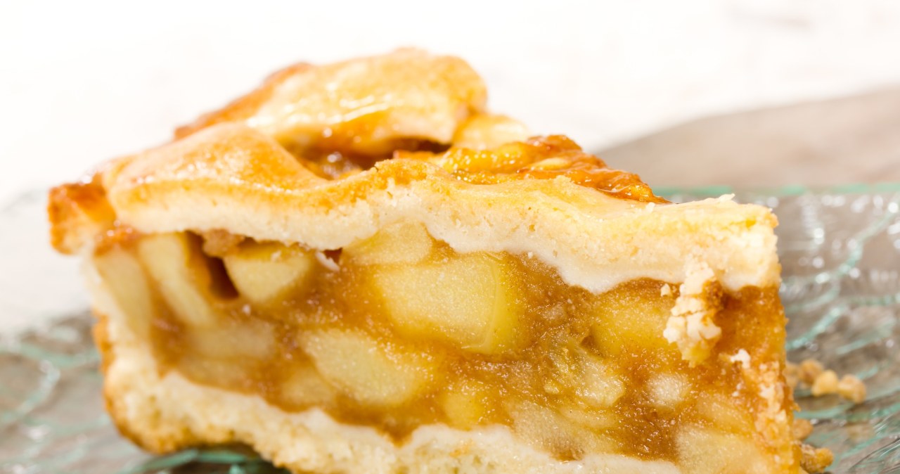 The apples will no longer leak out of the apple pie. Thanks to this, they will have the perfect consistency