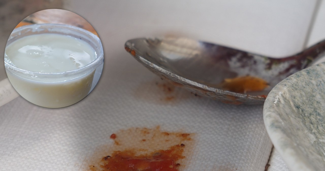 I have been spreading this tablecloth on Epiphany for 15 years. This makes it snow-white