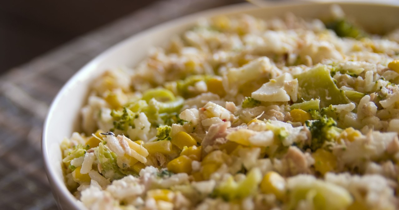 Fit version of cauliflower salad. It provides protein and fiber and helps to lose unwanted fat