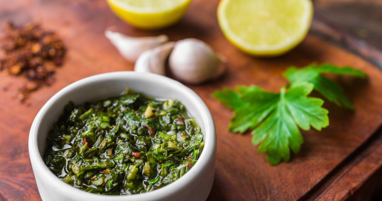 Intensely green, refreshing and fragrant. A sauce that supports immunity and fights inflammation