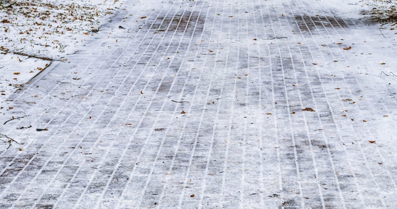 Sprinkle this on your stairs and driveway. They don't damage shoes like salt, but they are just as effective